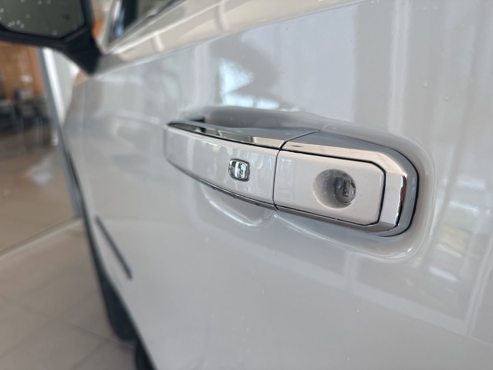 New 2025 Chevrolet Suburban Premier image 9