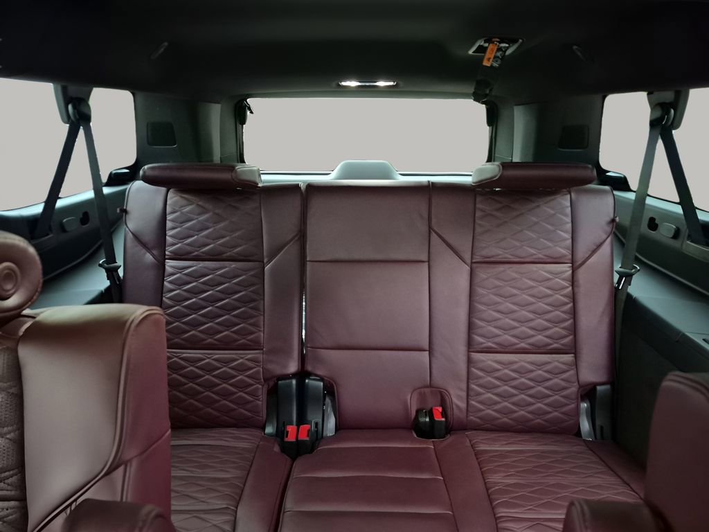 New 2026 Cadillac Escalade ESV Sport w/ Touring Package AWD/4WD image 29
