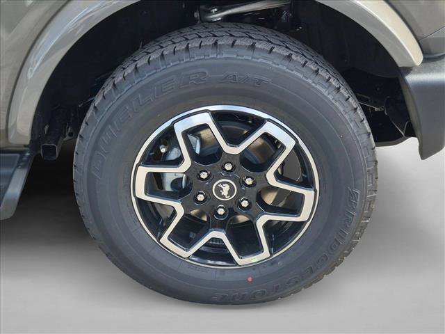 New 2026 Ford Bronco Outer Banks AWD/4WD image 9