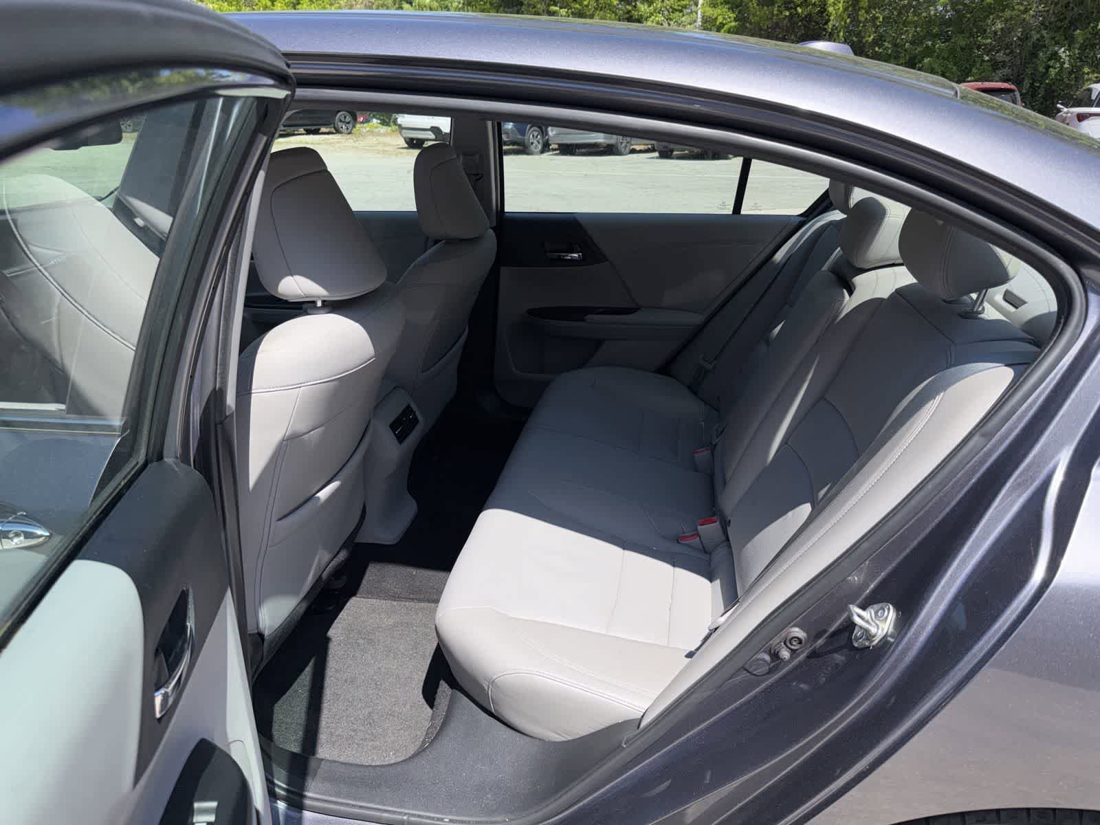 Used 2017 Honda Accord EX-L image 14
