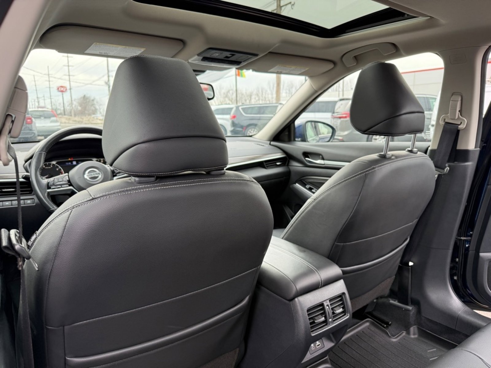 Used 2022 Nissan Altima 2.5 Platinum image 31