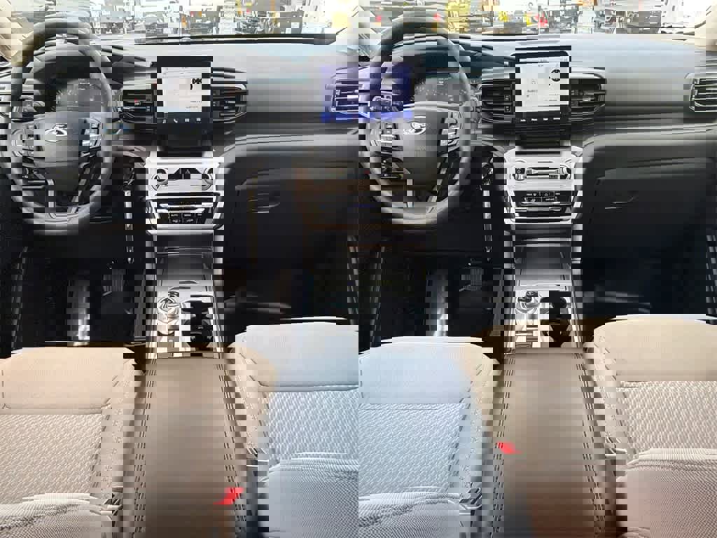 Certified 2024 Ford Explorer 2WD image 20