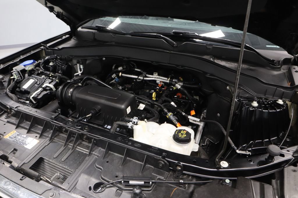 Certified 2022 Ford Explorer XLT w/ Equipment Group 202A image 14