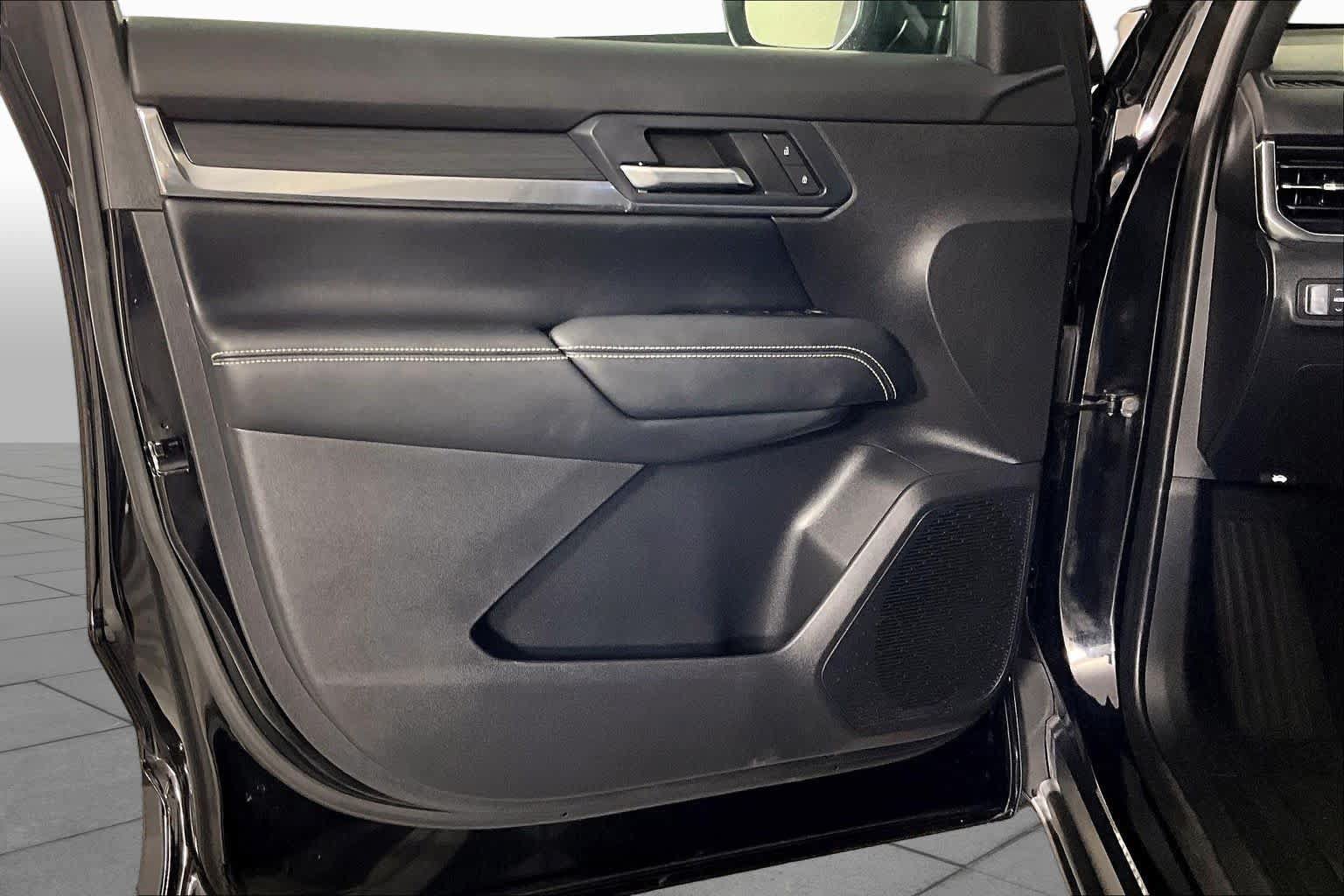 Certified 2026 GMC Terrain Elevation AWD/4WD image 32