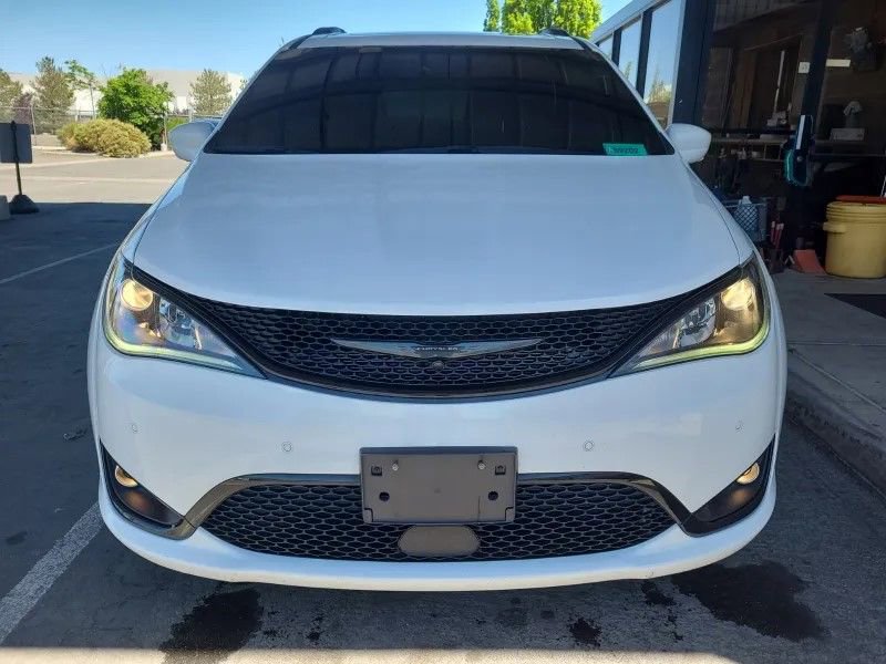 Used 2020 Chrysler Pacifica Touring-L AWD/4WD image 7