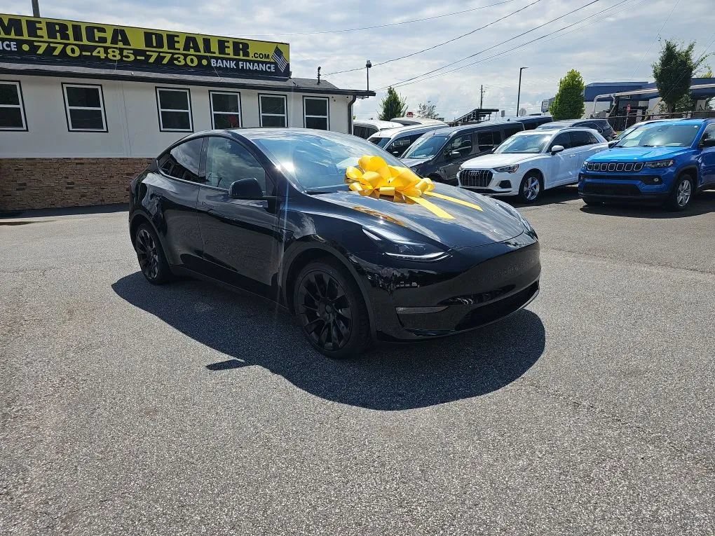 Used 2023 Tesla Model Y Long Range AWD/4WD image 7