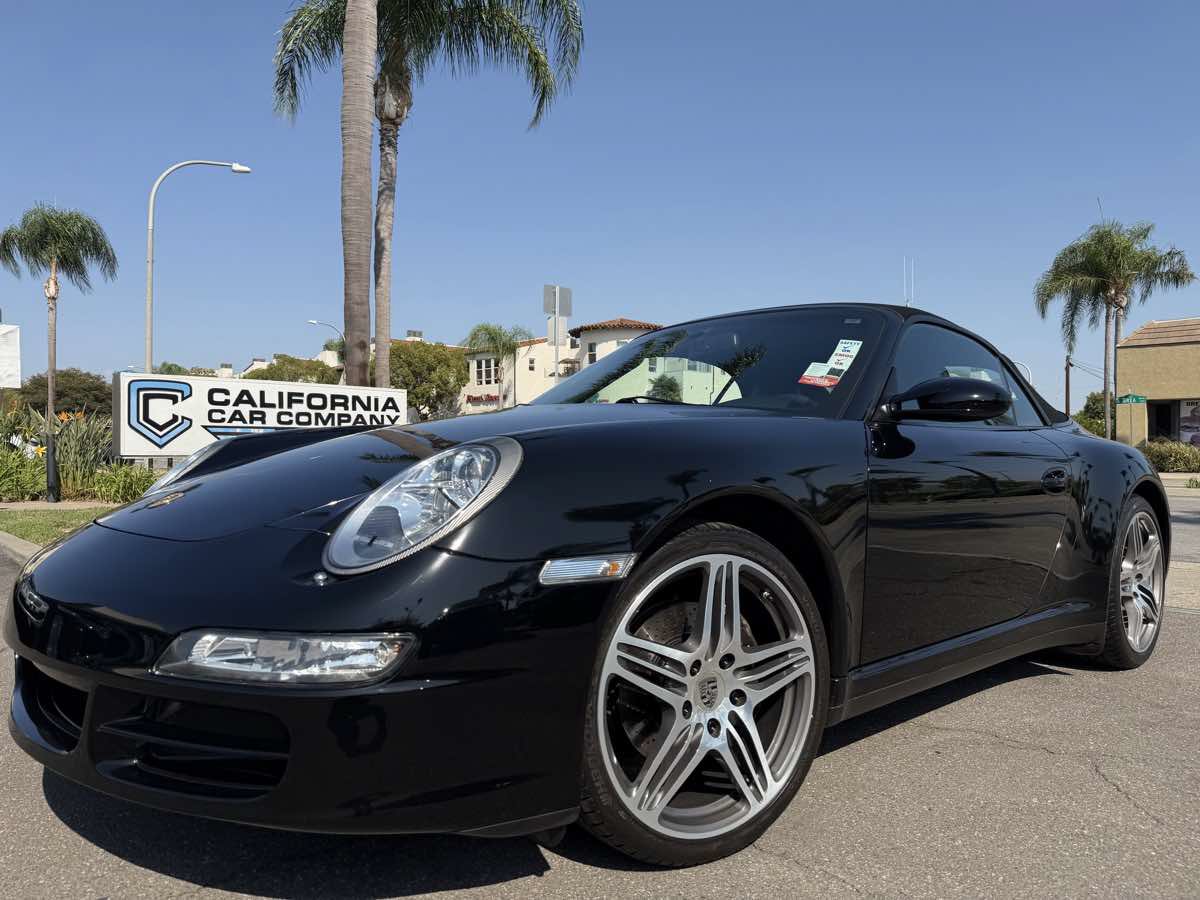 Used 2008 Porsche 911 Carrera 4 AWD/4WD image 2