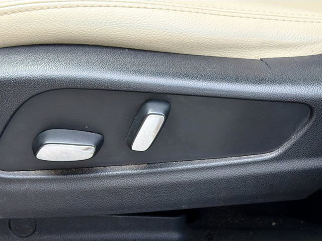 Used 2018 Cadillac XT5 FWD image 25