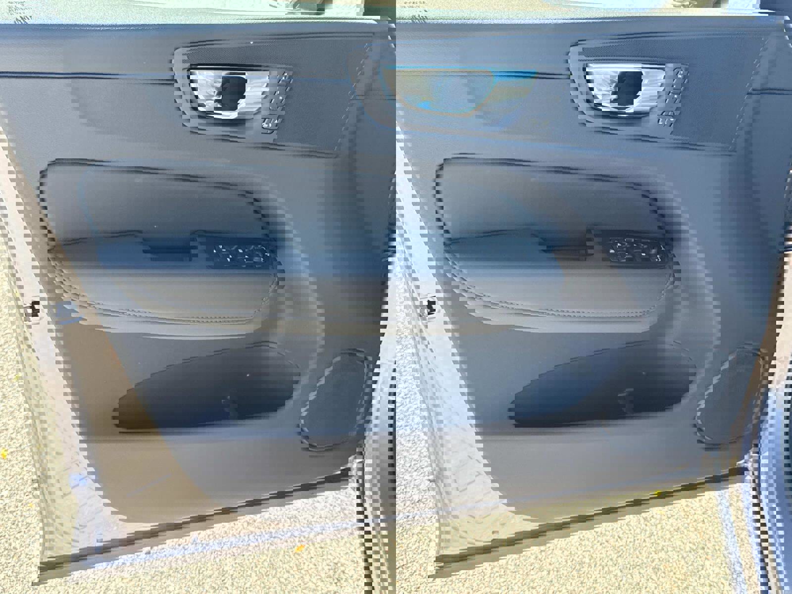 New 2026 Volvo XC60 B5 Plus w/ Climate Package image 16