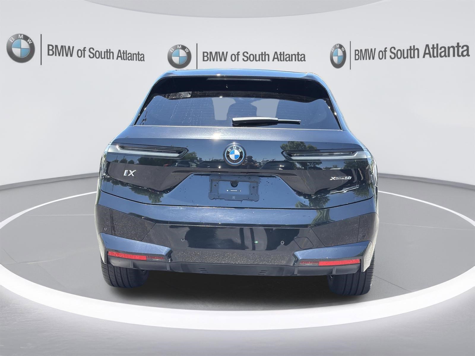 Certified 2024 BMW iX xDrive50 w/ Premium Package AWD/4WD image 22