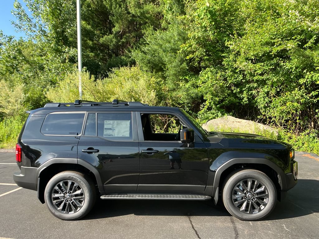 New 2027 Toyota Land Cruiser w/ Premium Package AWD/4WD image 6