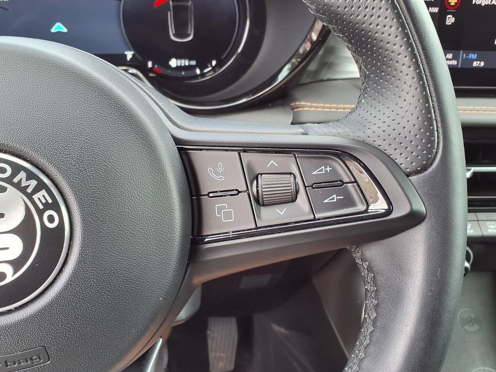 Used 2024 Alfa Romeo Tonale Ti AWD/4WD image 34