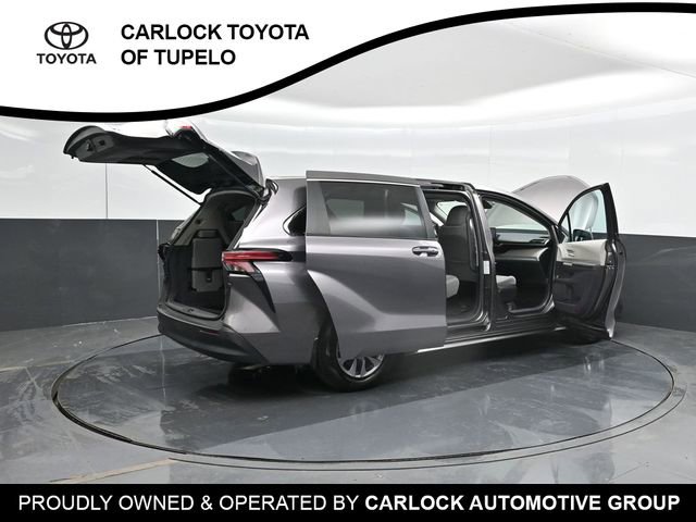 Used 2022 Toyota Sienna LE FWD image 48