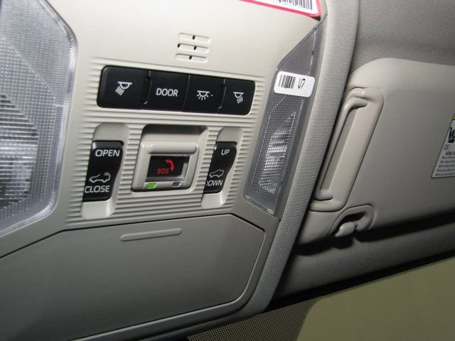 Used 2024 Toyota RAV4 XLE Premium image 8