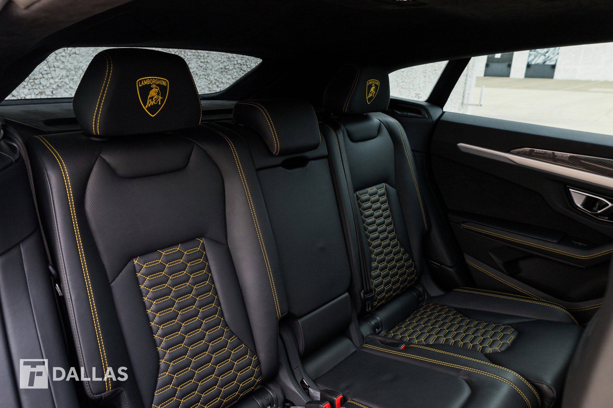 Used 2020 Lamborghini Urus image 37