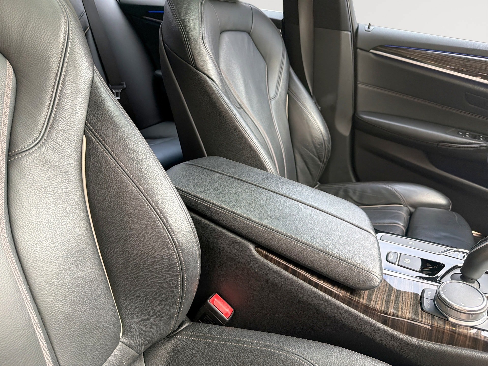 Used 2018 BMW 530i RWD image 24