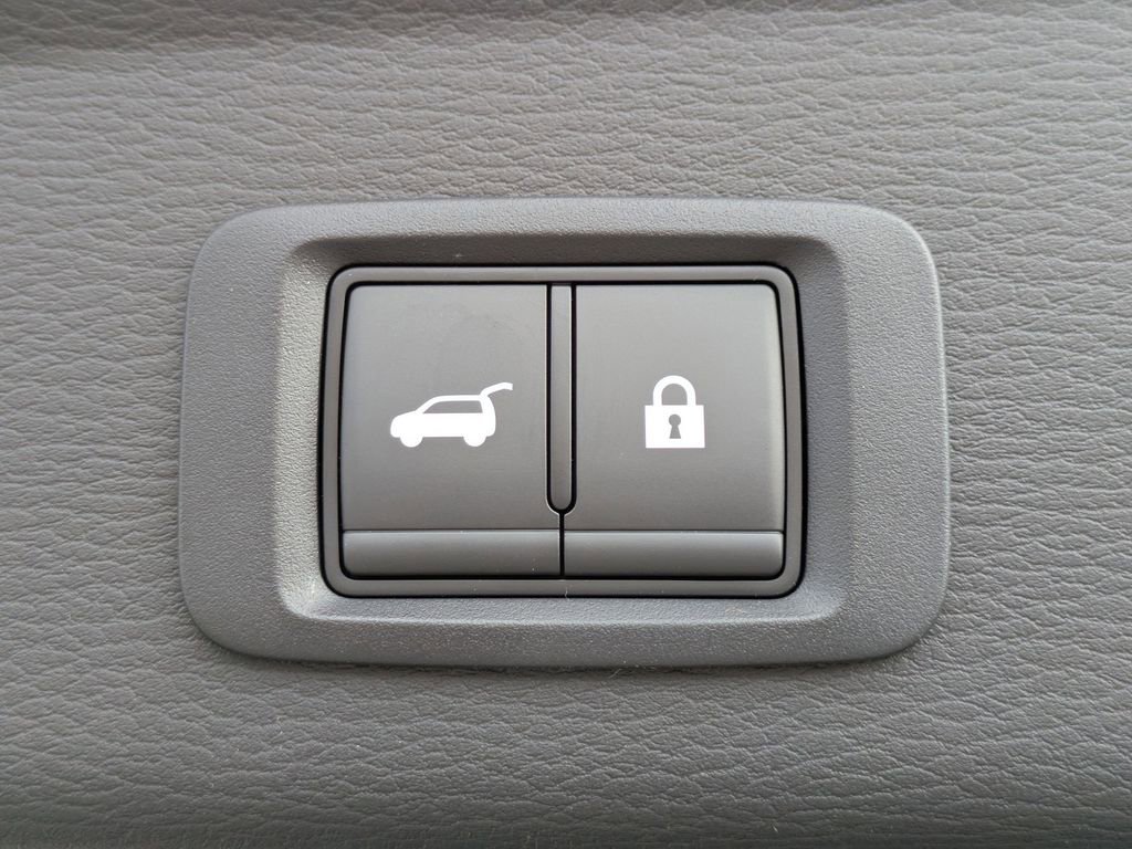 New 2026 Mitsubishi Outlander SE FWD image 13