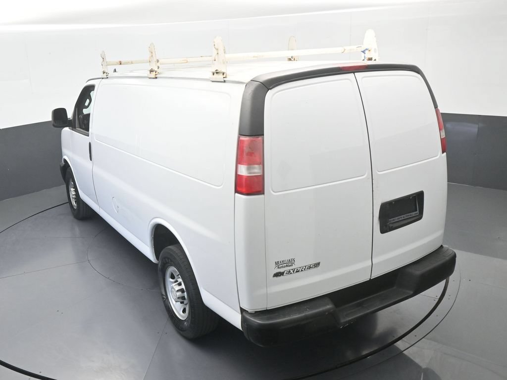 Used 2018 Chevrolet Express 2500 RWD image 31