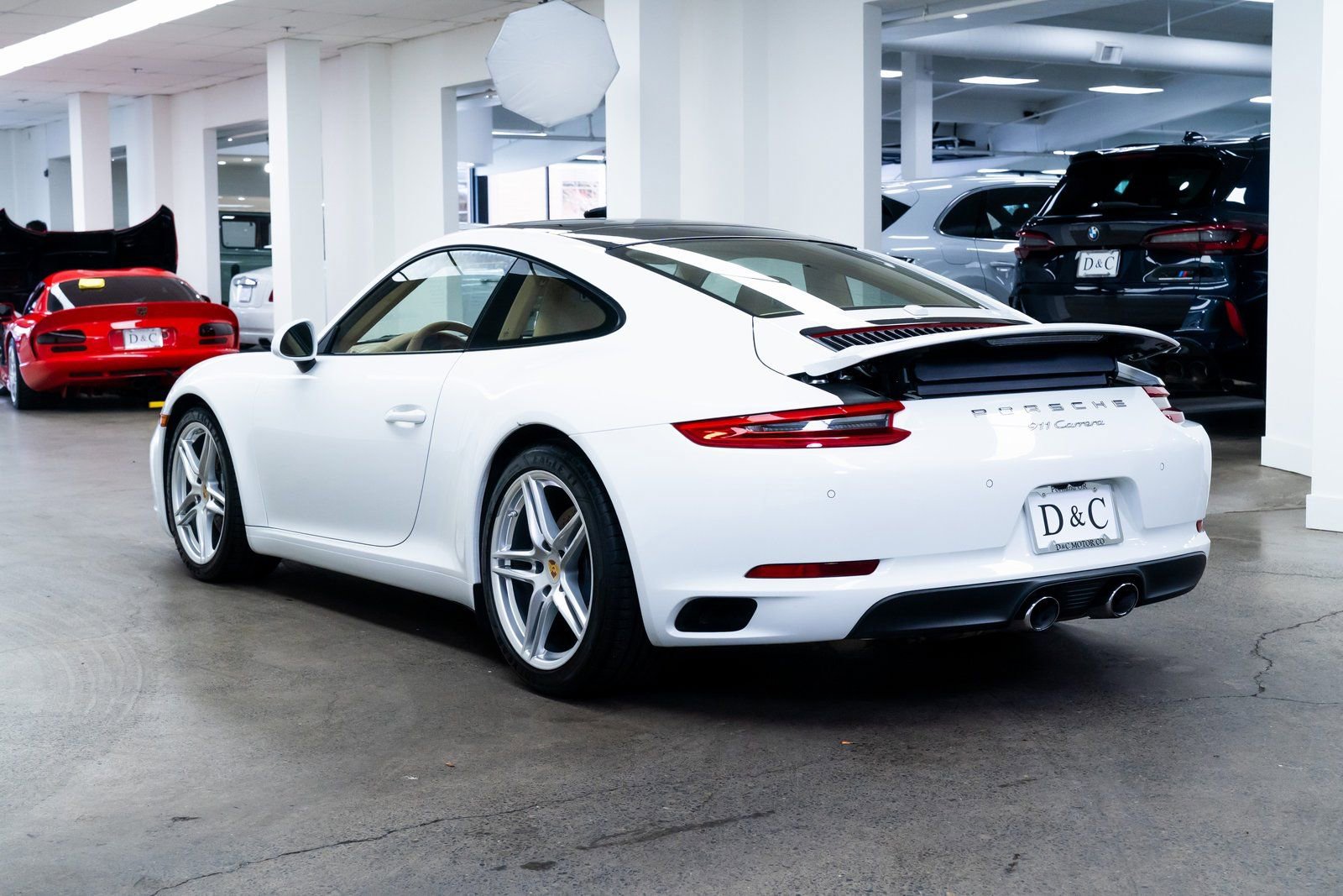 Used 2017 Porsche 911 Carrera RWD image 4