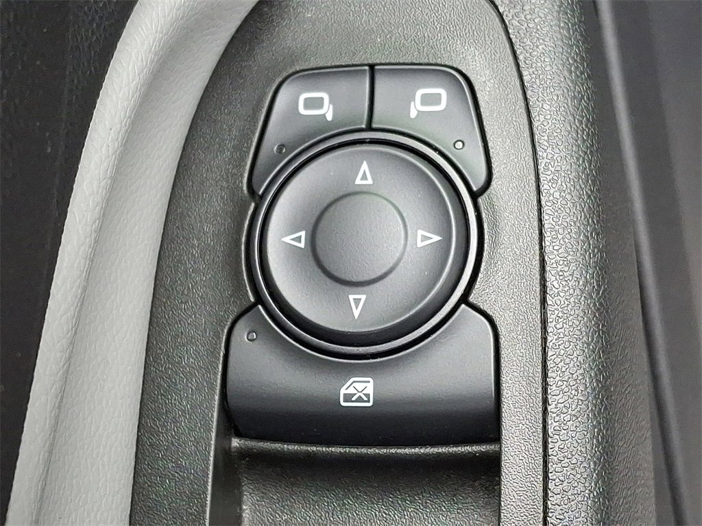 Used 2020 Chevrolet Equinox LS image 25