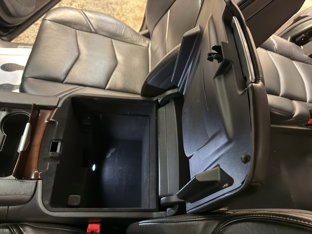 Used 2019 Cadillac Escalade Luxury image 21