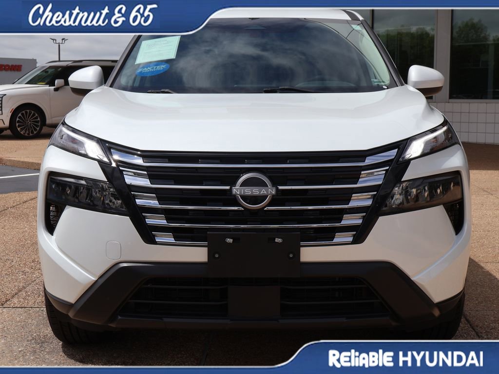 Used 2024 Nissan Rogue SV AWD/4WD image 8