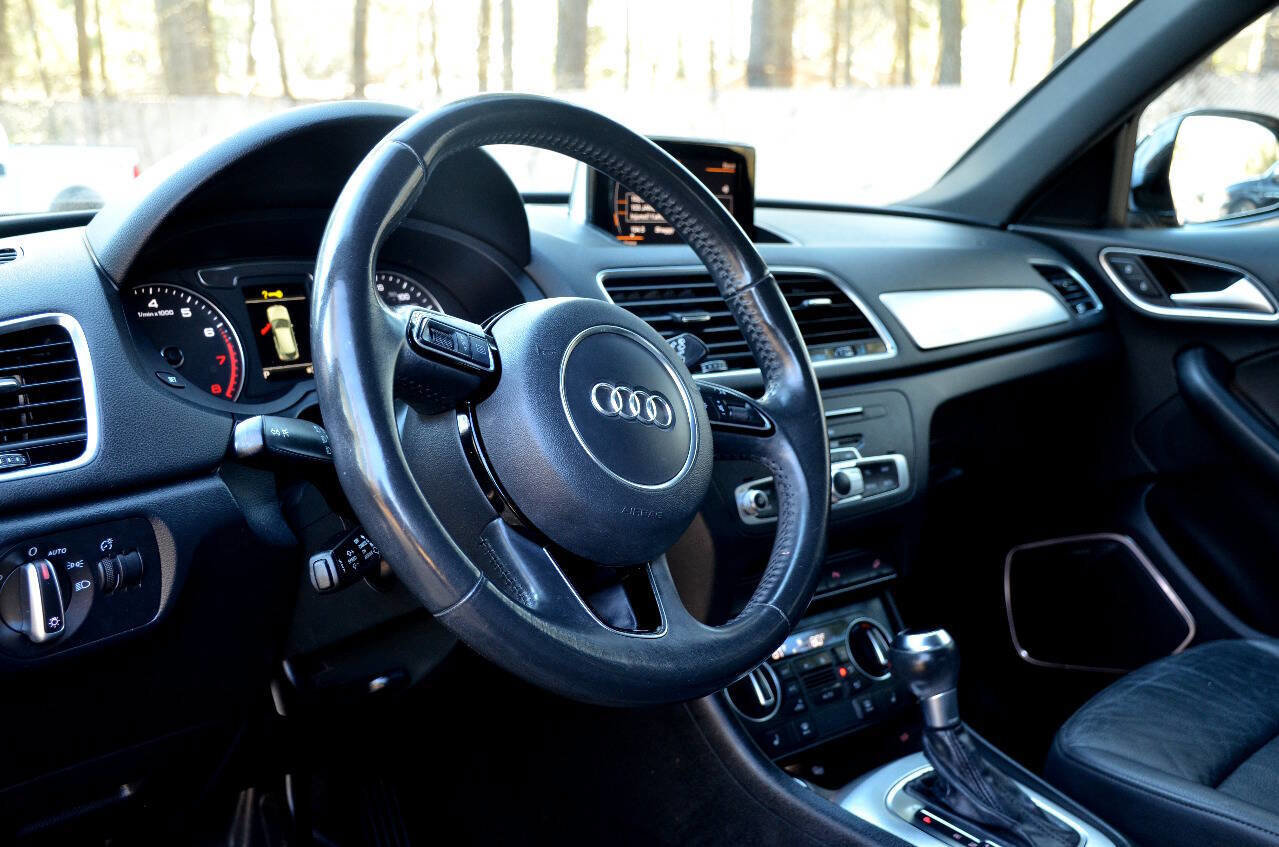 Used 2018 Audi Q3 2.0T Premium Plus w/ Premium Plus Package image 19