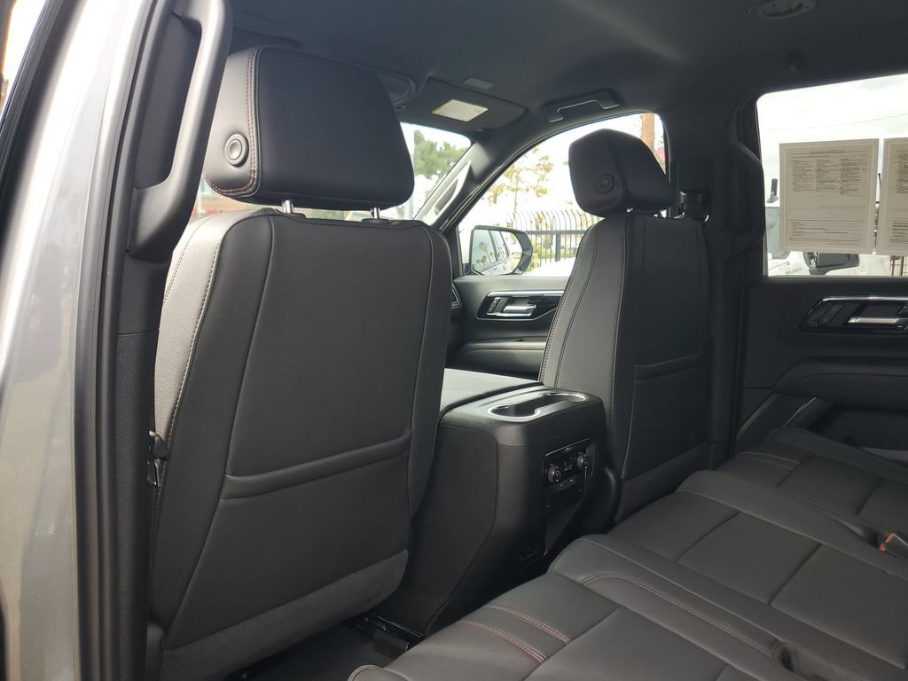 Used 2026 Chevrolet Tahoe RST AWD/4WD image 15