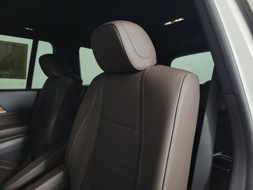 Used 2023 Mercedes-Benz GLS 450 4MATIC image 15