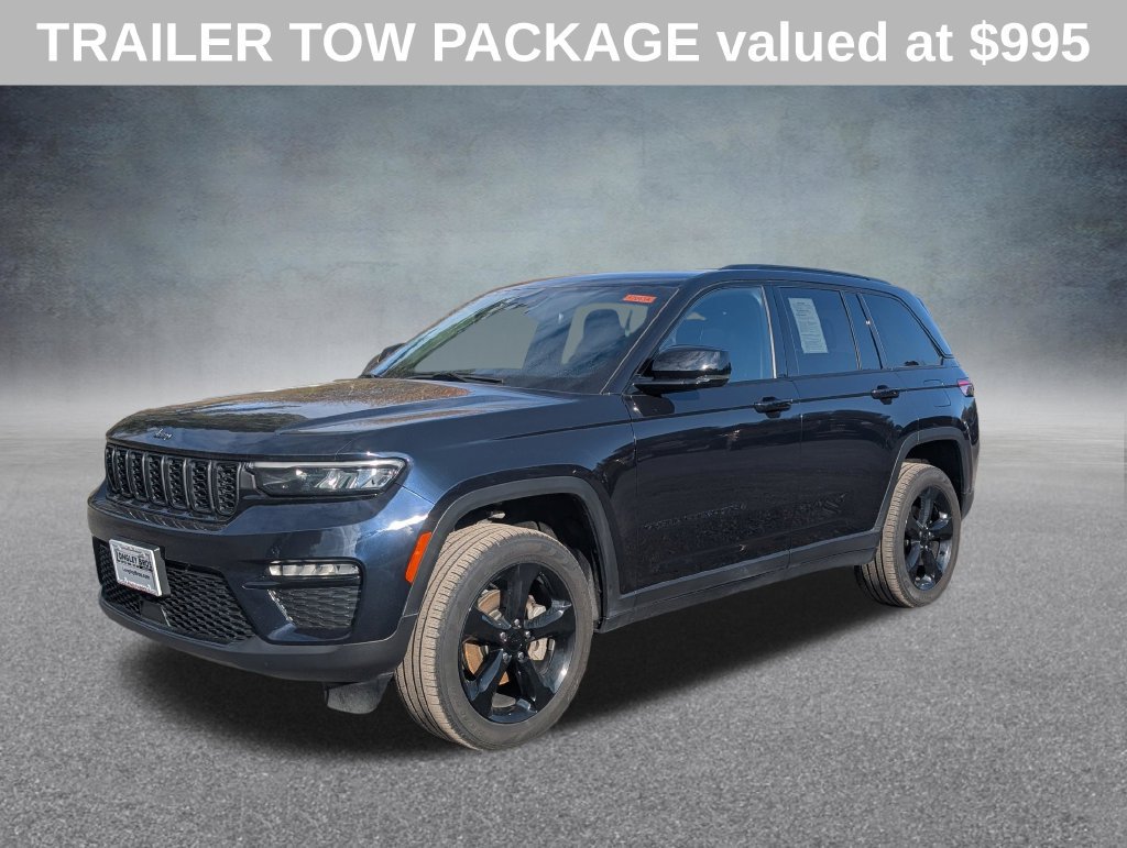 Used 2024 Jeep Grand Cherokee Limited w/ Black Appearance Package AWD/4WD image 3