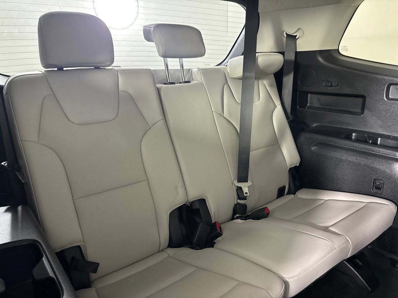 Used 2025 Kia Telluride S FWD image 31