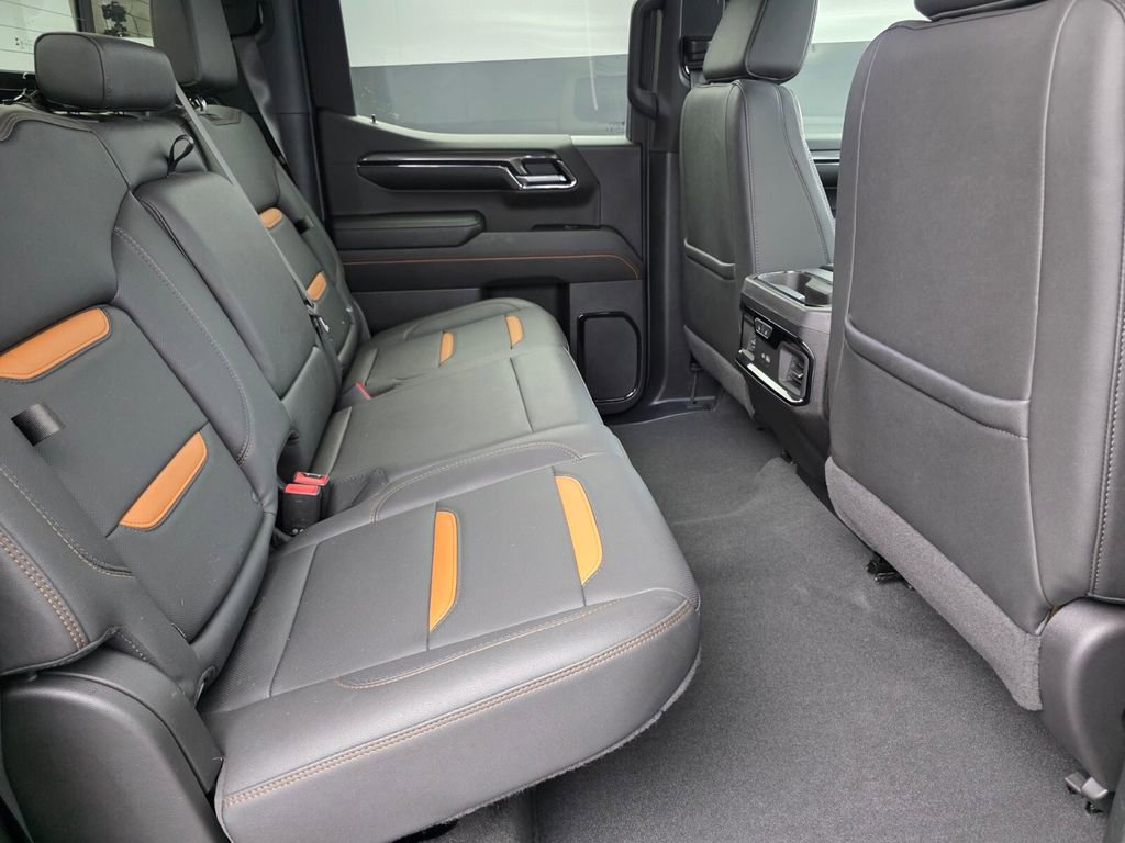 Used 2024 GMC Sierra 1500 AT4 w/ Technology Package image 30