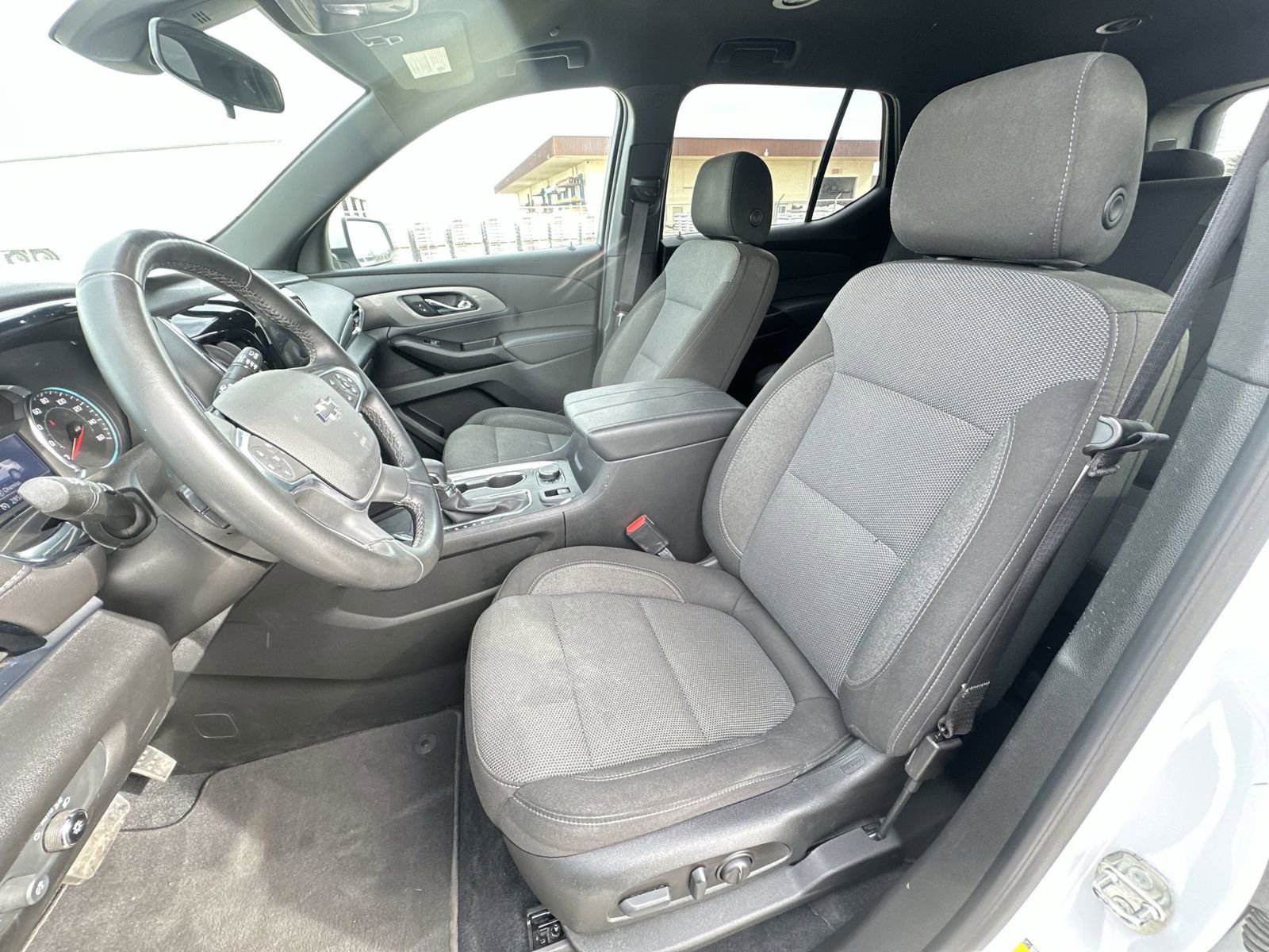 Used 2023 Chevrolet Traverse LT w/ Midnight/Sport Edition AWD/4WD image 18