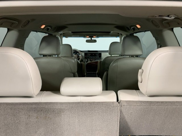 Used 2014 Toyota Sienna XLE image 14