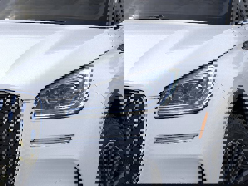 New 2026 Lincoln Corsair Reserve image 18