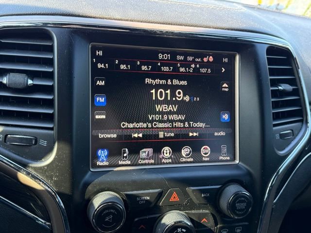 Used 2017 Jeep Grand Cherokee Overland AWD/4WD image 22