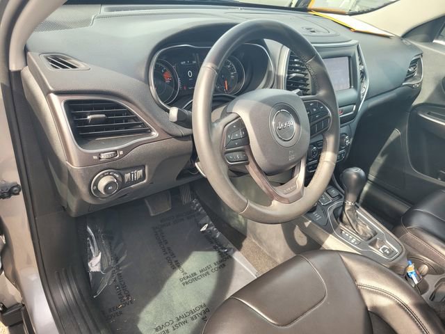 Used 2020 Jeep Cherokee Latitude Plus image 12