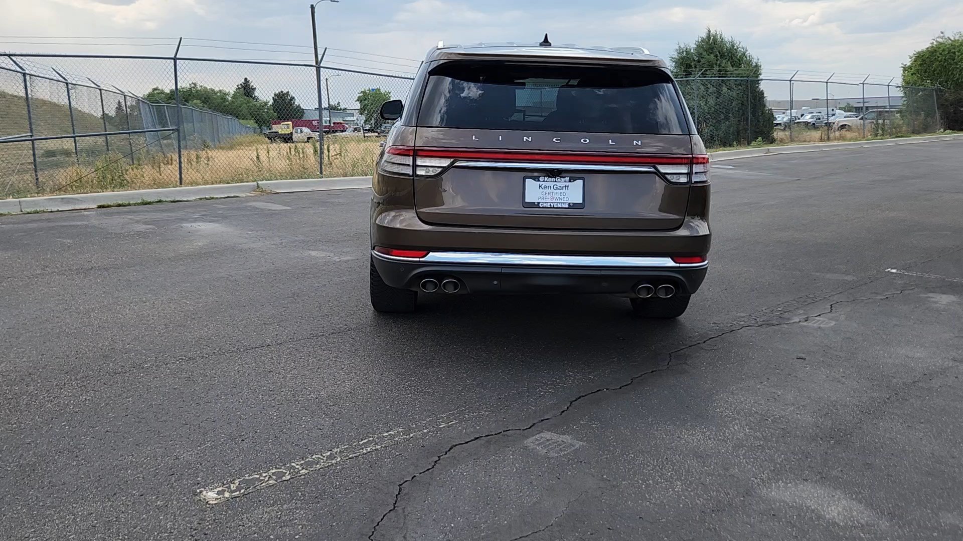 Used 2022 Lincoln Aviator Reserve w/ Equipment Group 201A RWD image 3