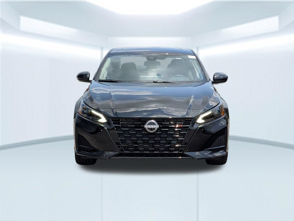 New 2026 Nissan Altima 2.5 SR w/ SR Midnight Edition Package FWD image 11