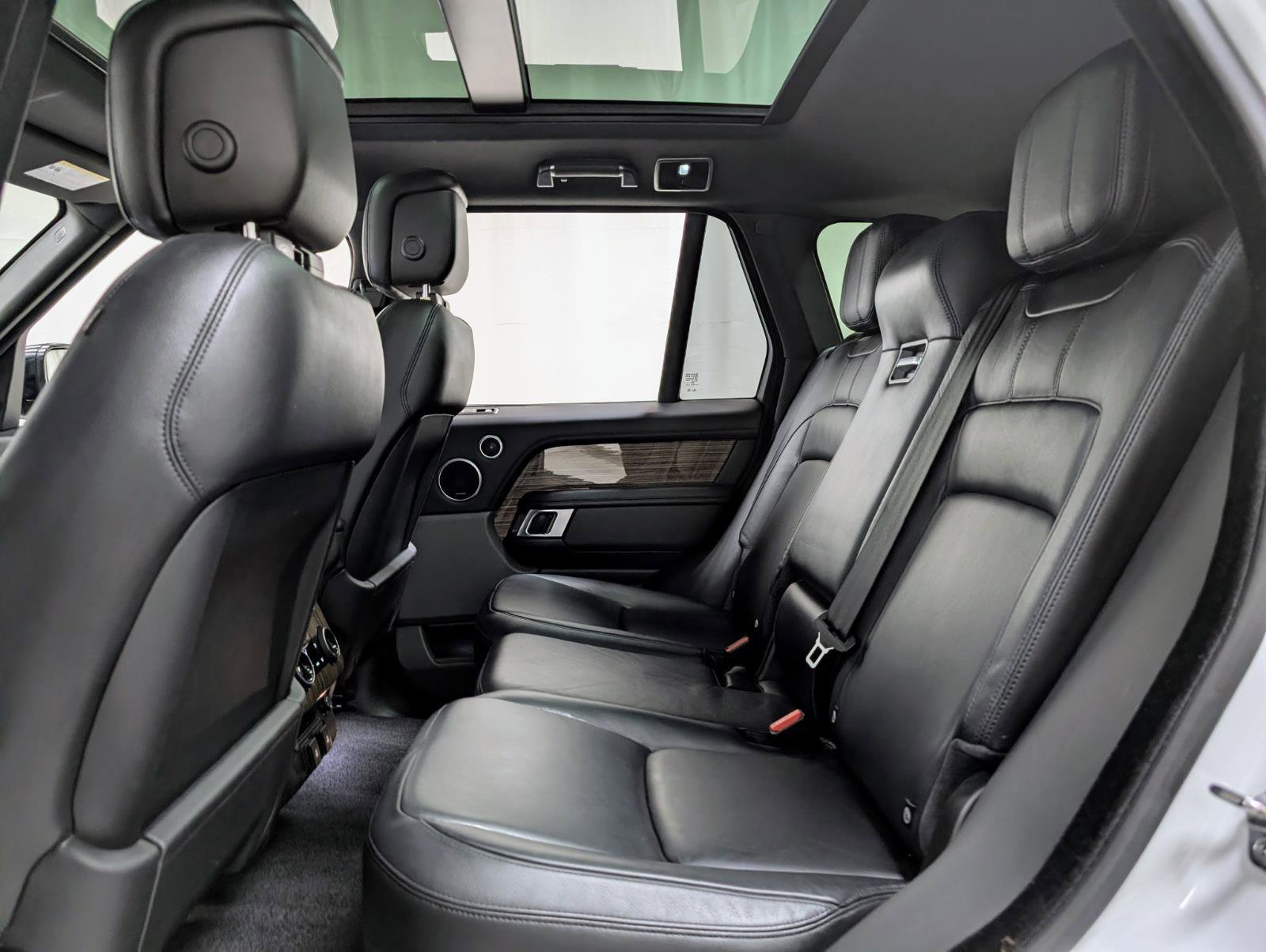 Used 2019 Land Rover Range Rover AWD/4WD image 17
