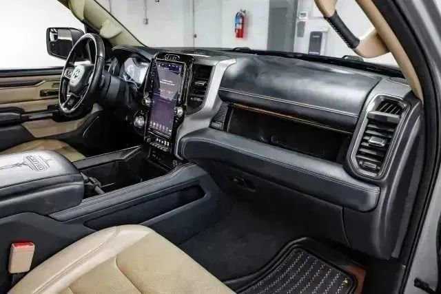Used 2019 RAM 1500 Limited w/ Advanced Safety Group AWD/4WD image 18