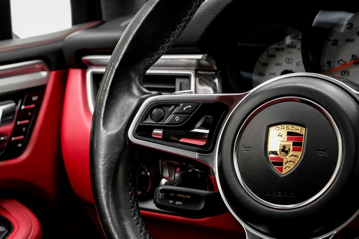Used 2016 Porsche Macan Turbo AWD/4WD image 15