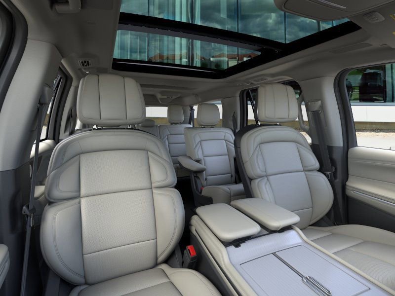 New 2025 Lincoln Navigator L Reserve AWD/4WD image 10