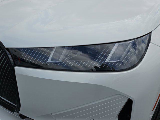 New 2026 BMW iX xDrive60 w/ Premium Package image 31