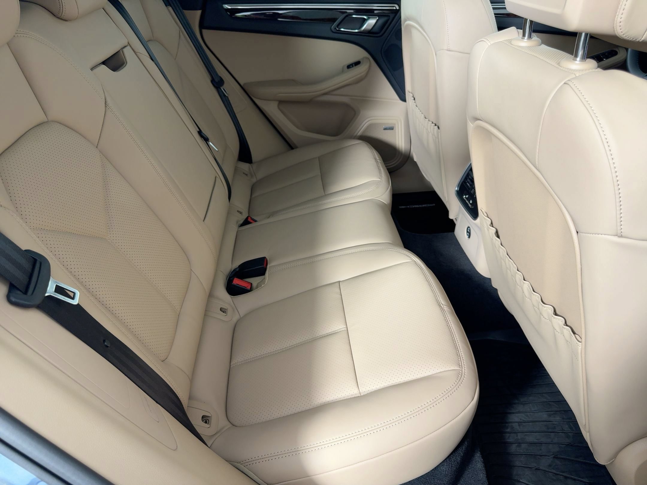 Certified 2026 Porsche Macan S AWD/4WD image 29
