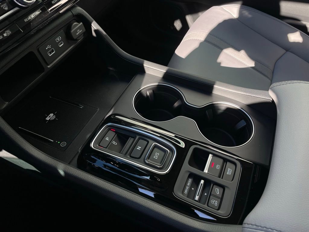 Used 2025 Honda Pilot EX-L image 18