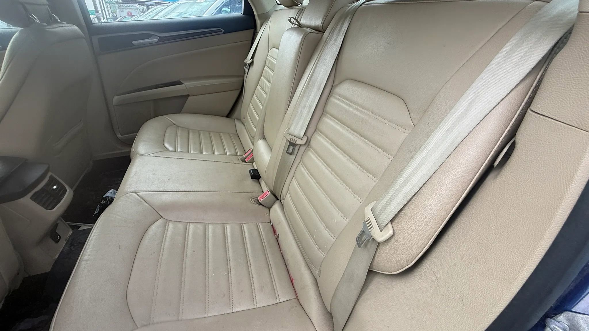 Used 2014 Ford Fusion SE w/ Equipment Group 202A image 3