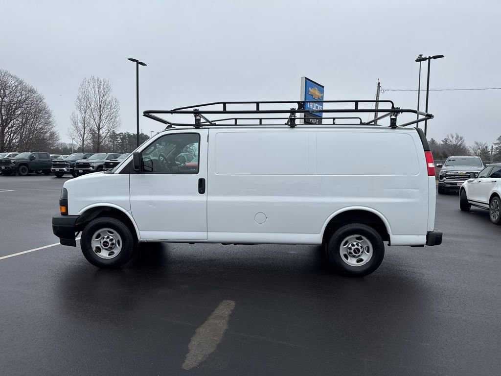 Used 2022 GMC Savana 2500 w/ Driver Convenience Package image 9
