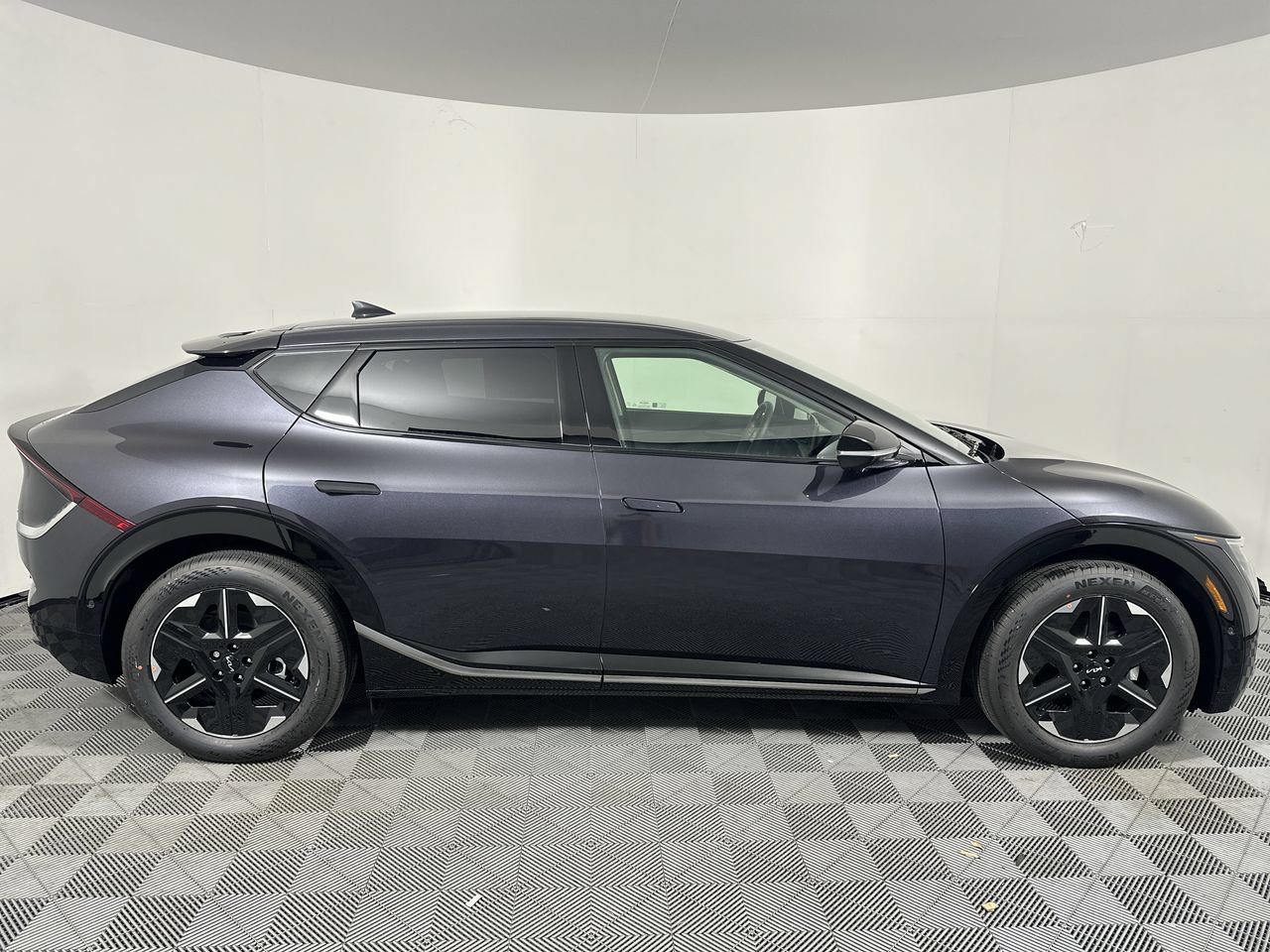 New 2026 Kia EV6 Wind RWD image 18