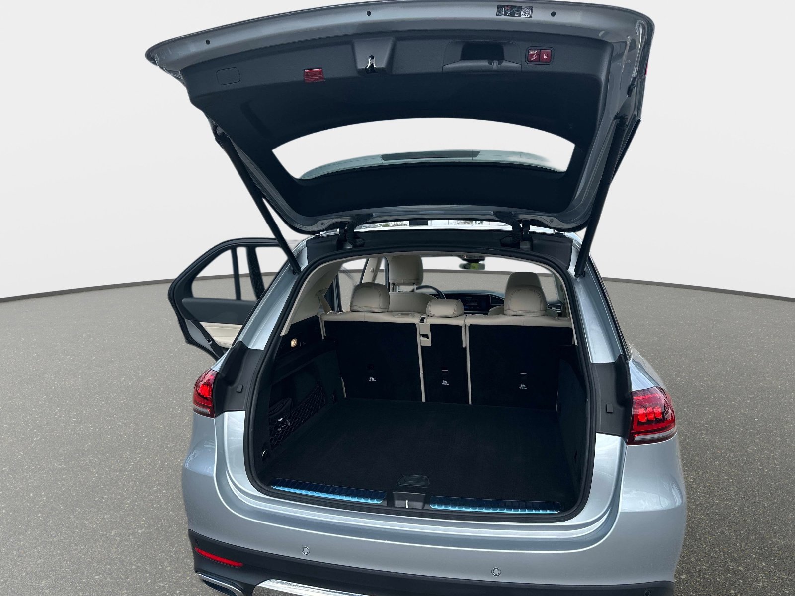 Certified 2022 Mercedes-Benz GLE 350 4MATIC w/ Premium Package image 11